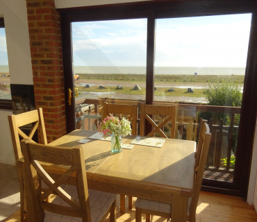 117 Coast Drive, greatstone, TN28 8NR, 4 Bedrooms Bedrooms, ,2 BathroomsBathrooms,Terraced house,PREMIER PROPERTY,Channel Watch,Coast Drive,1018
